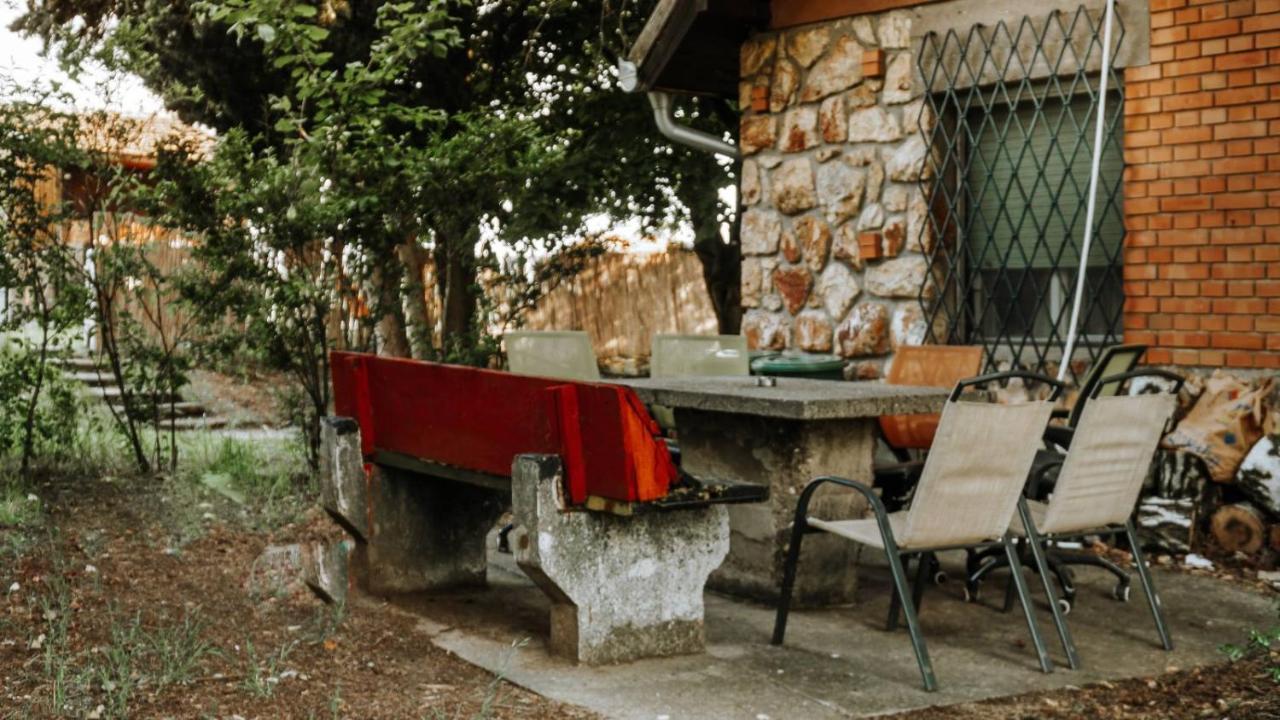 Vikend Kuca Fruska Gora Villa Velika Remeta Exterior foto